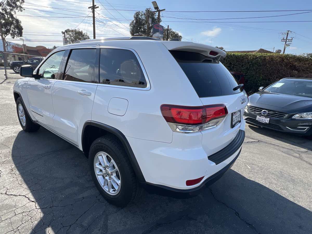 2020 Jeep Grand Cherokee Laredo E photo 4