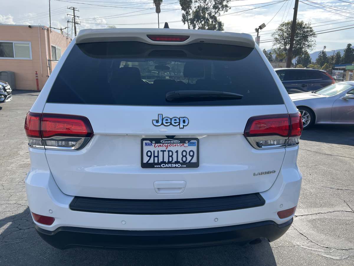 2020 Jeep Grand Cherokee Laredo E photo 5