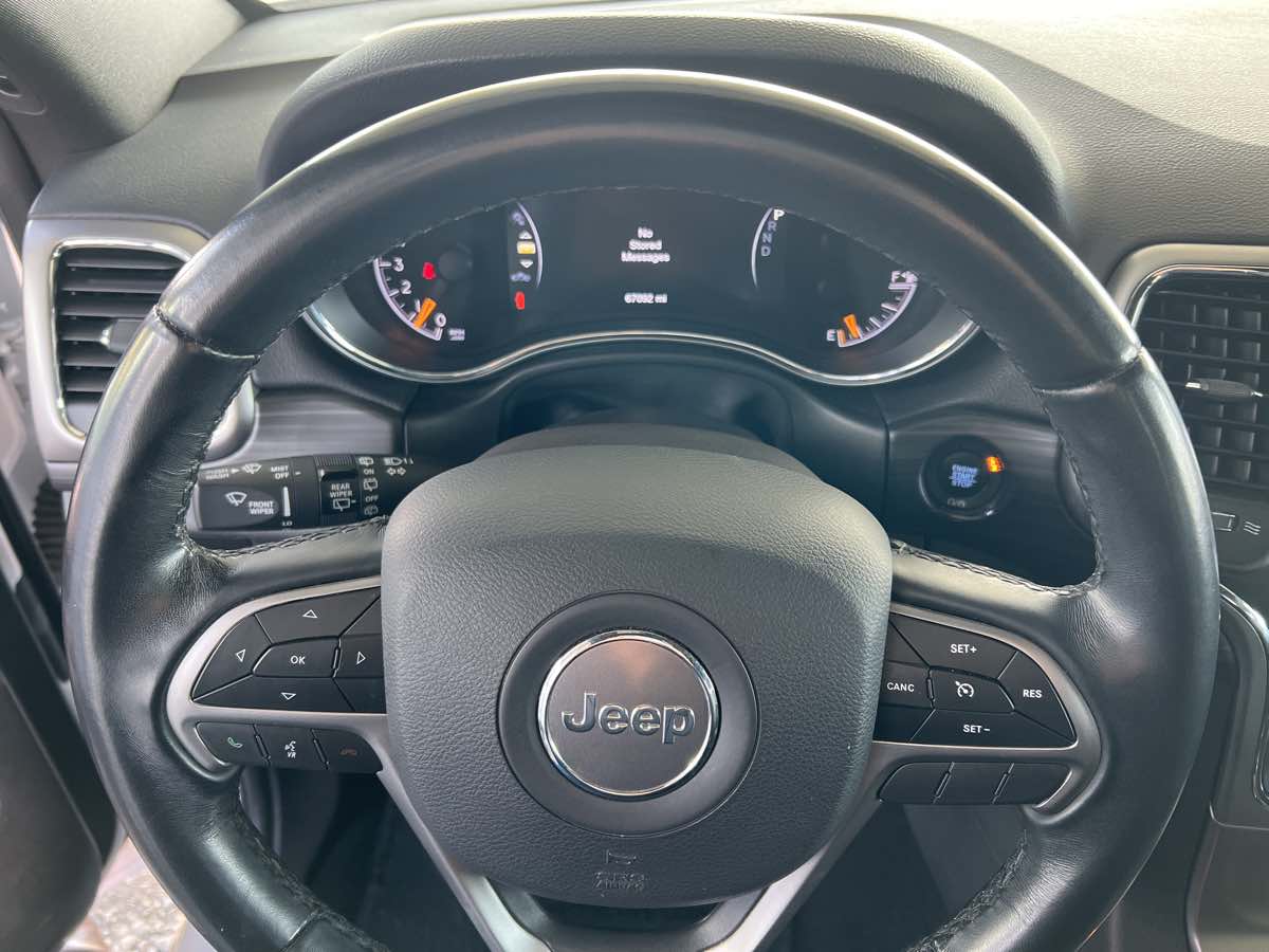 2020 Jeep Grand Cherokee Laredo E photo 12