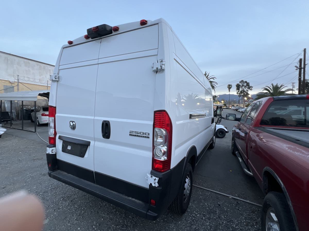 2023 Ram ProMaster 2500 photo 3