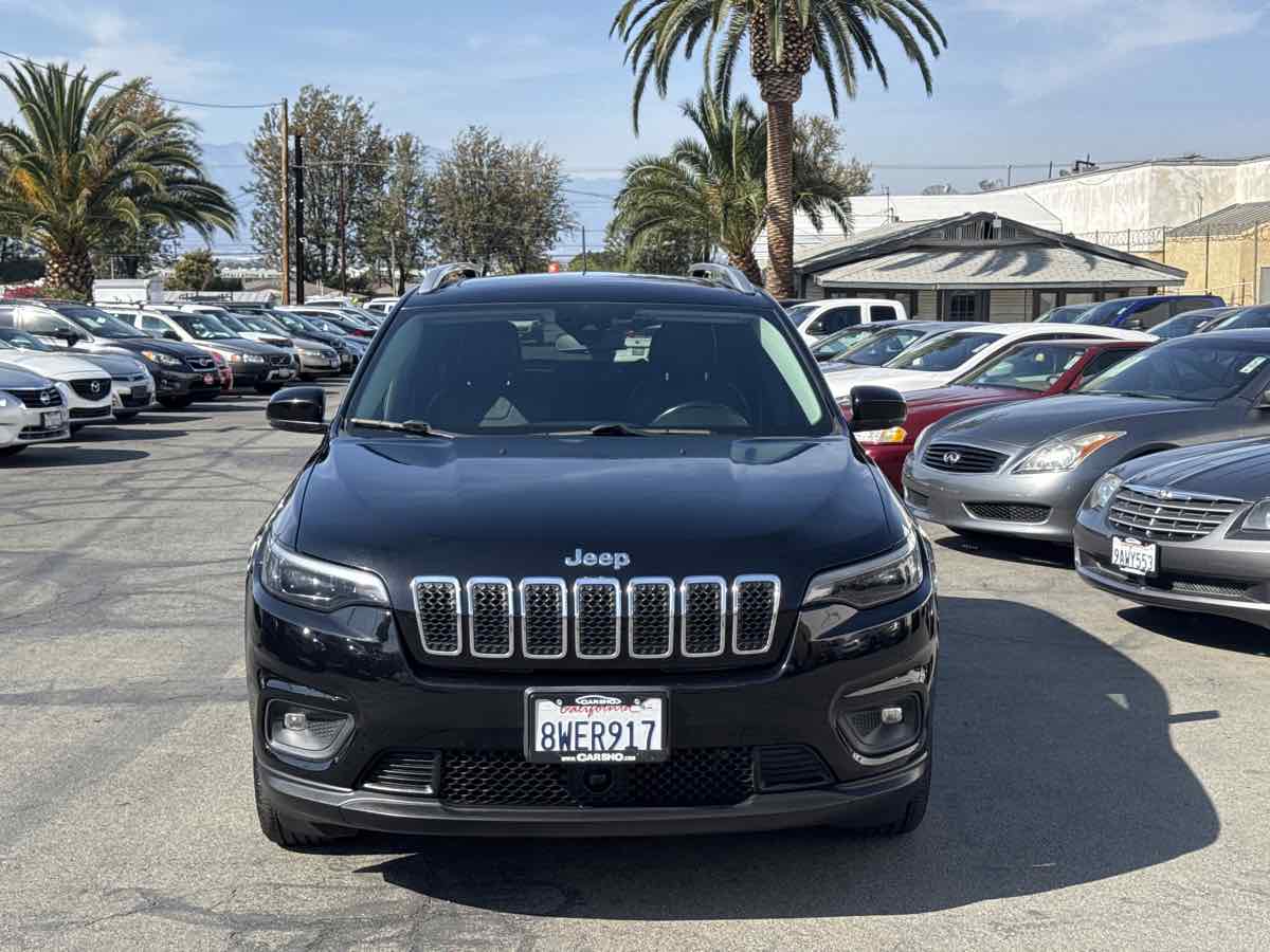 2021 Jeep Cherokee Latitude Lux photo 2