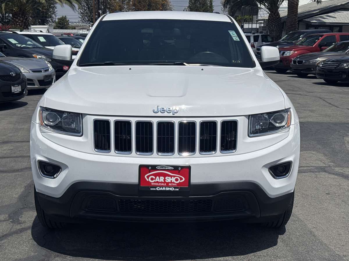 2015 Jeep Grand Cherokee Laredo photo 2