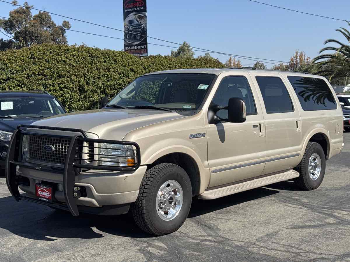 2004 Ford Excursion Limited photo 3