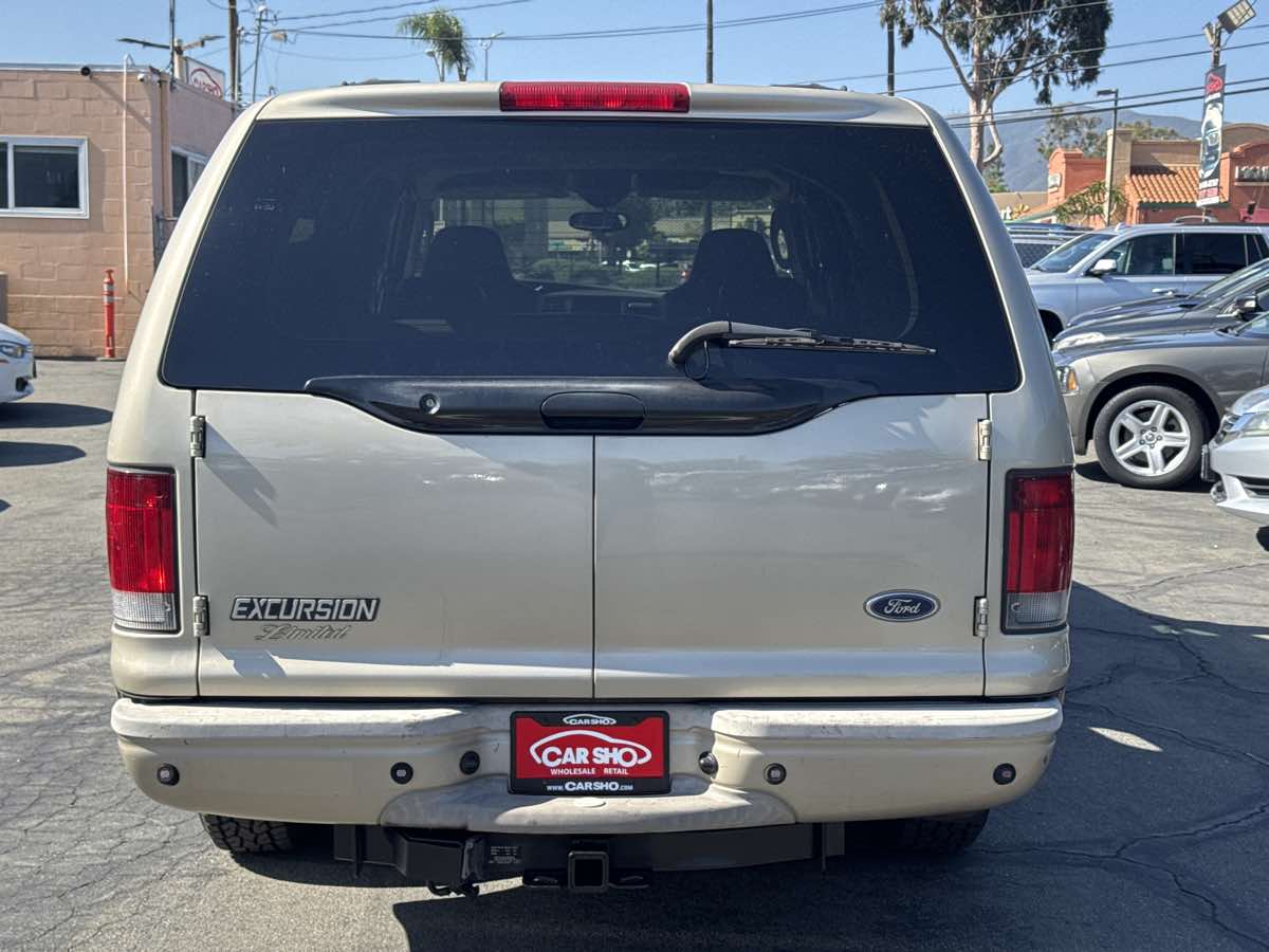 2004 Ford Excursion Limited photo 6