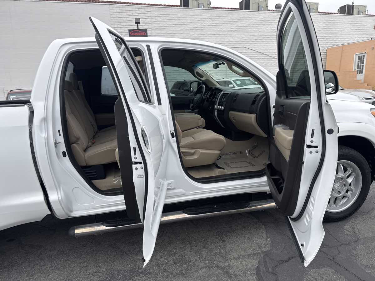 2009 Toyota Tundra SR5 photo 9