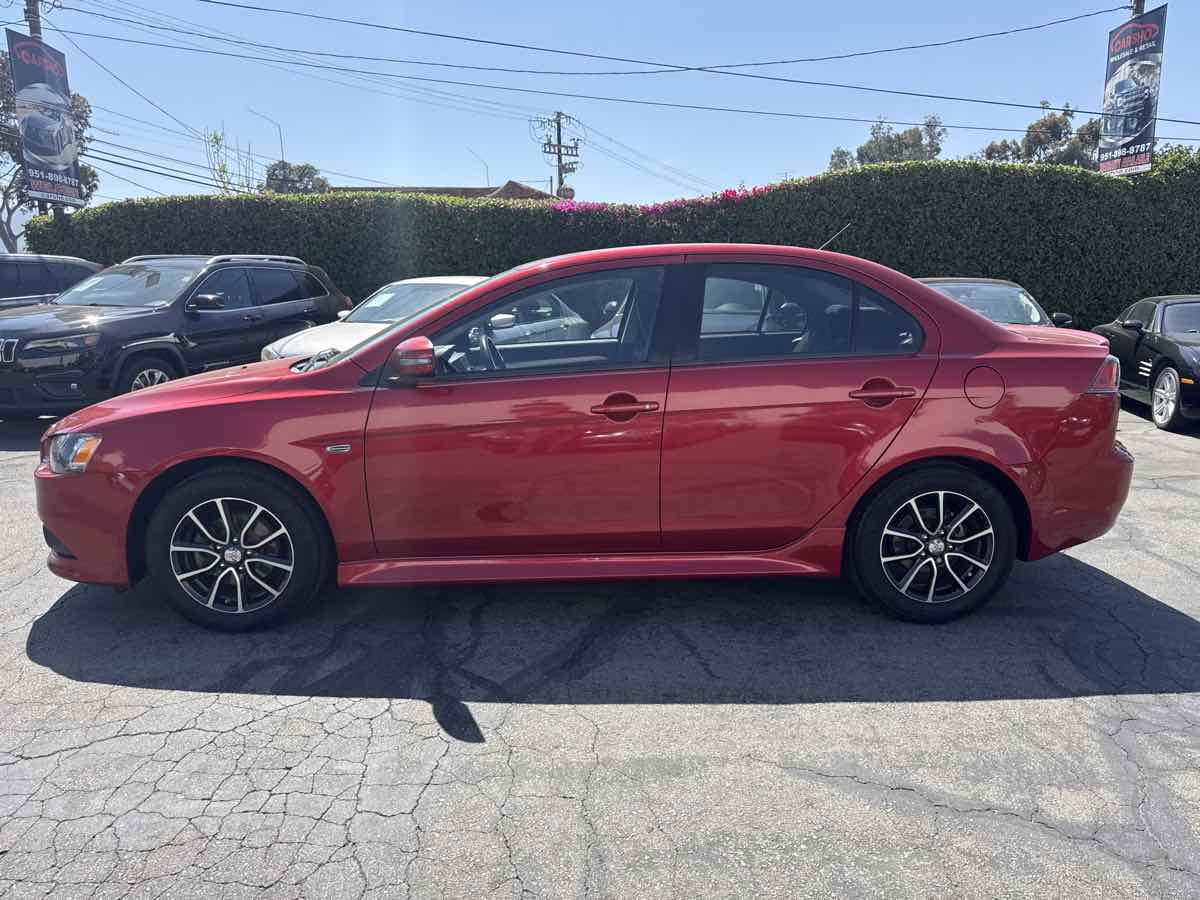 2015 Mitsubishi Lancer SE photo 4