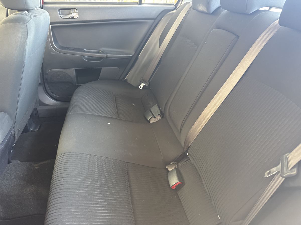 2015 Mitsubishi Lancer SE photo 10