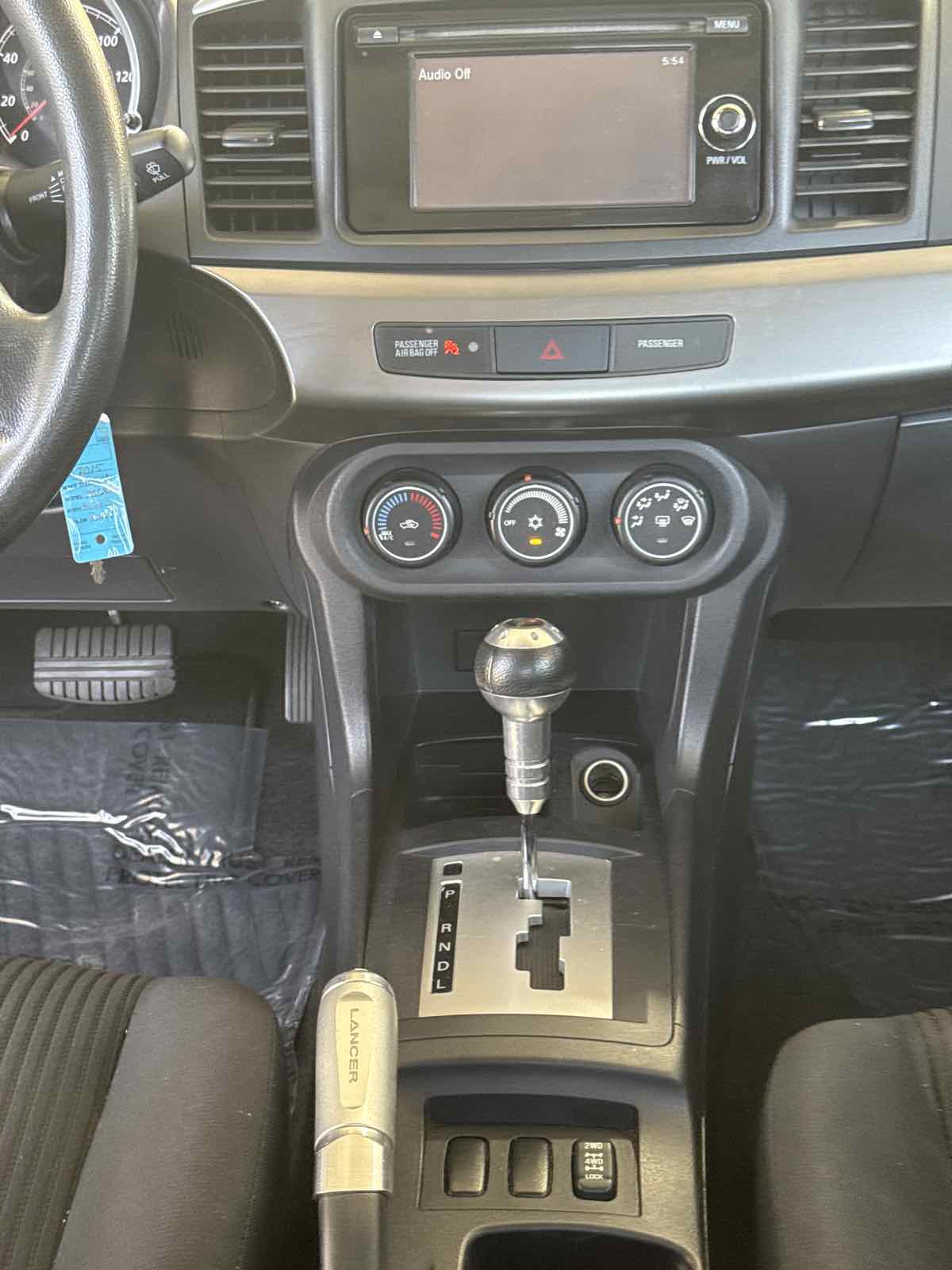 2015 Mitsubishi Lancer SE photo 11