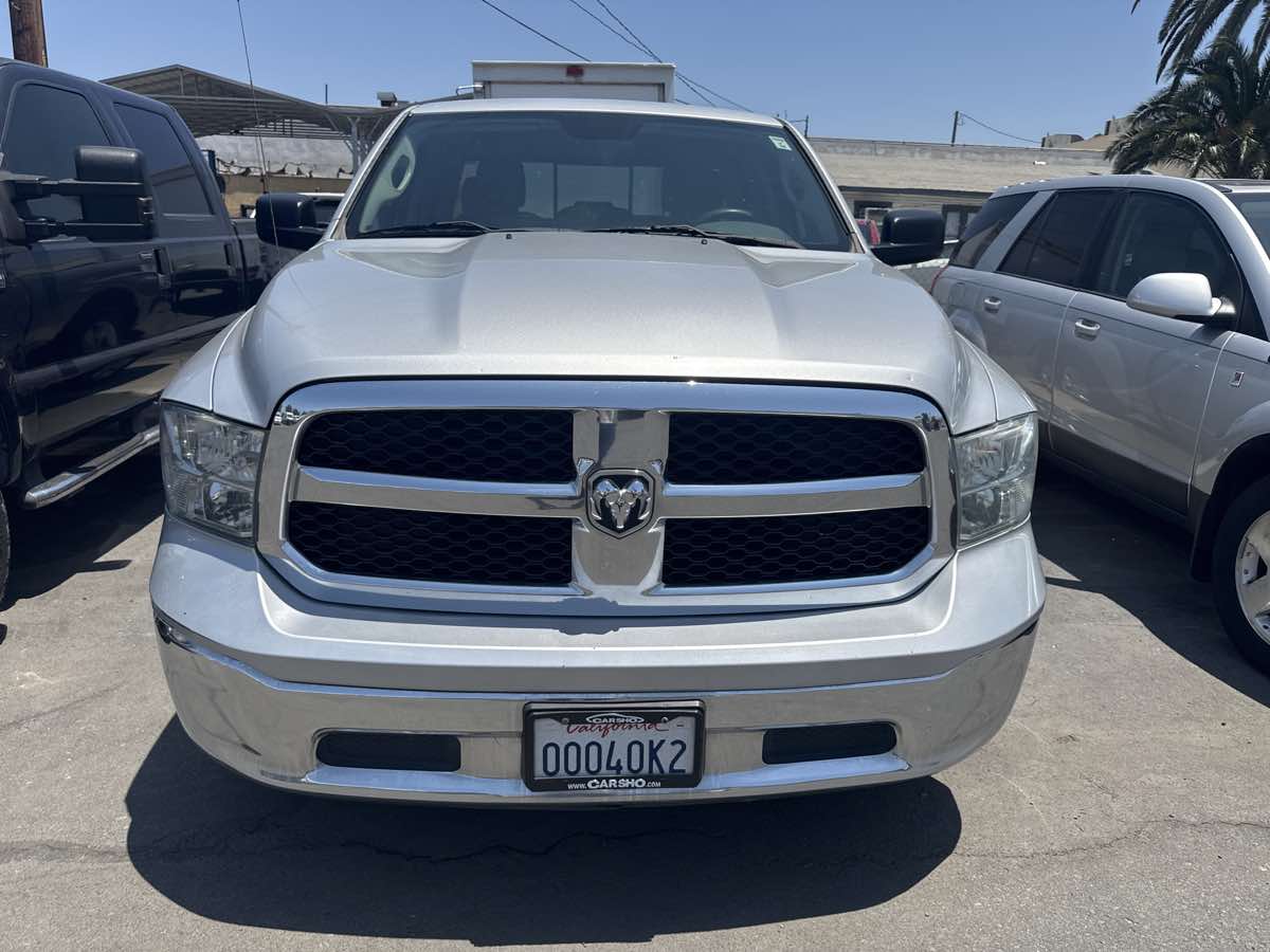 2017 Ram 1500 SLT photo 2