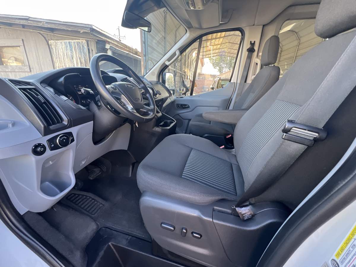 2016 Ford Transit XL photo 6