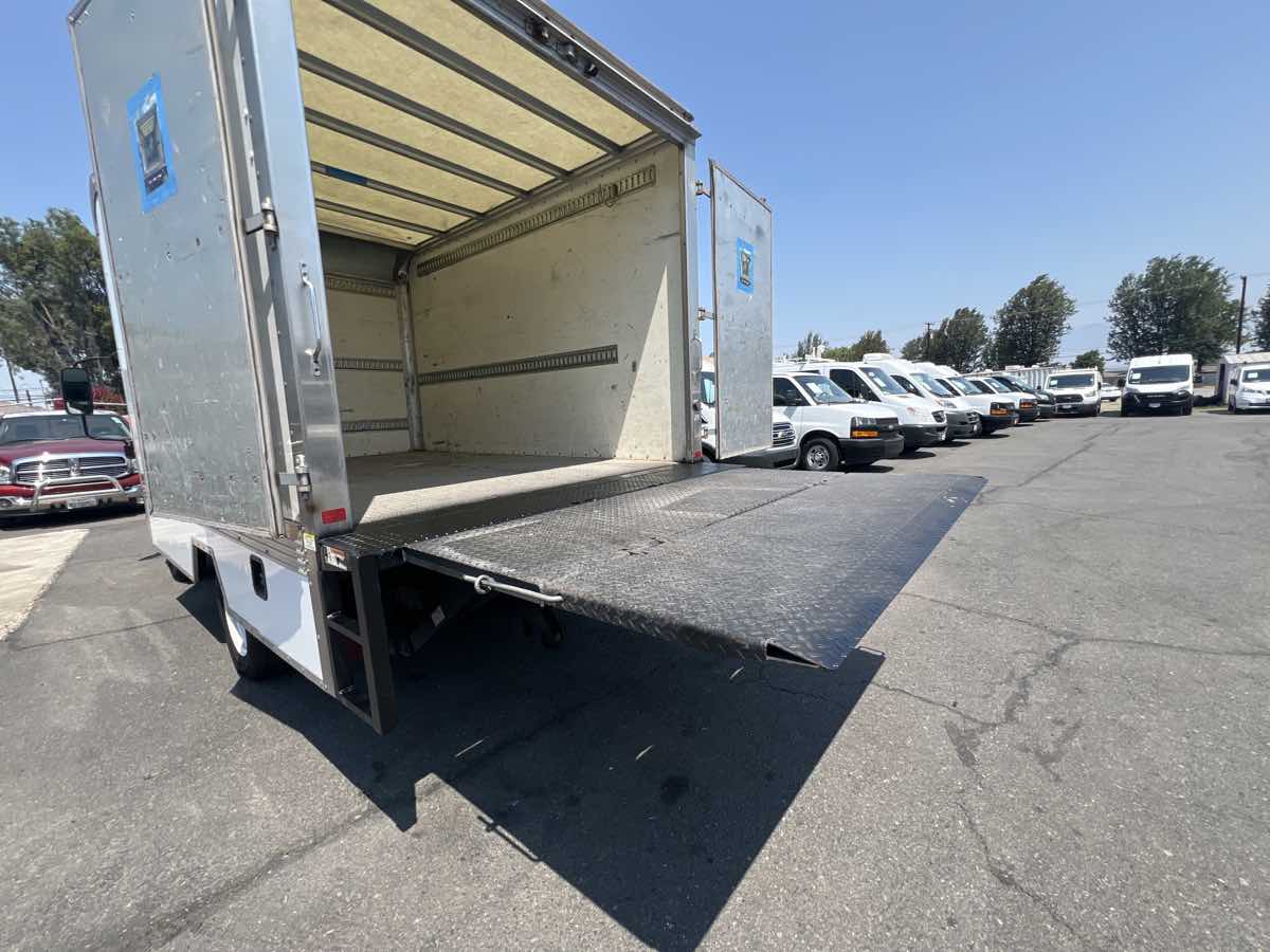 2020 Isuzu NPR photo 12