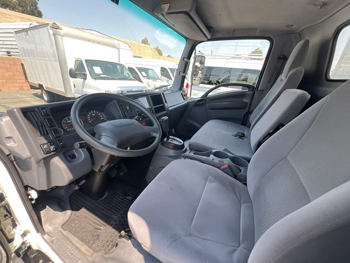 2020 Isuzu NPR photo 13