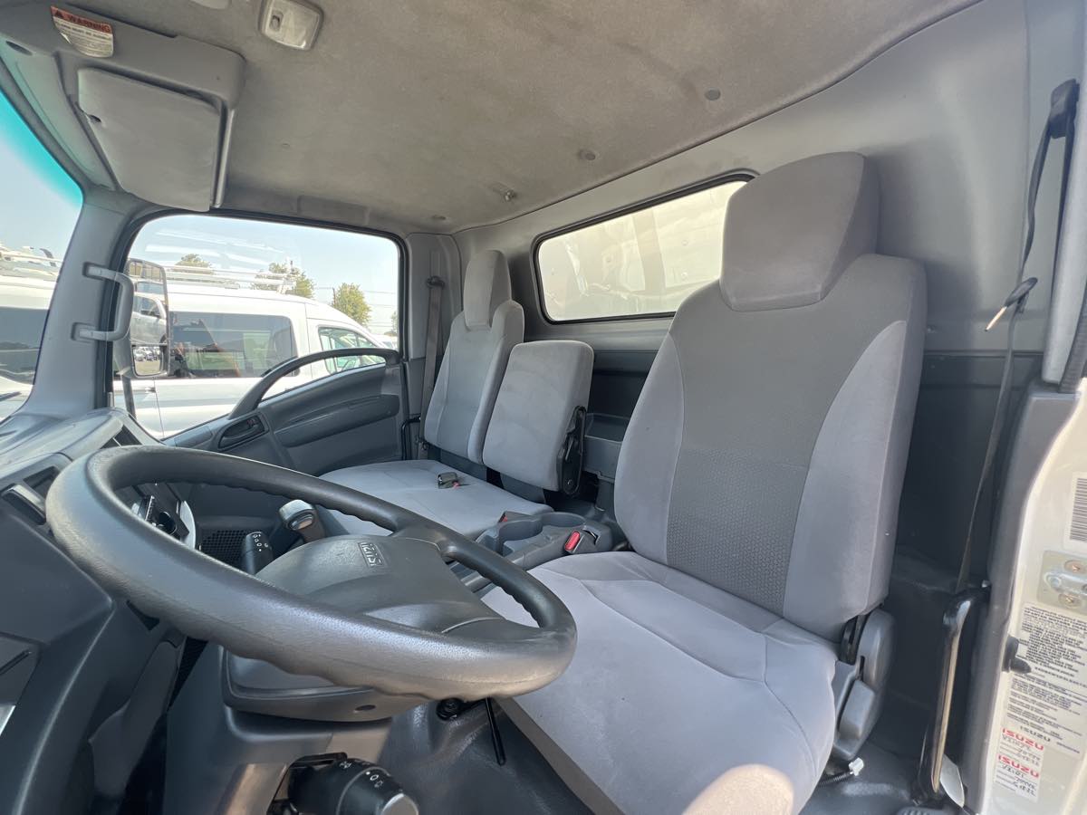 2020 Isuzu NPR photo 14