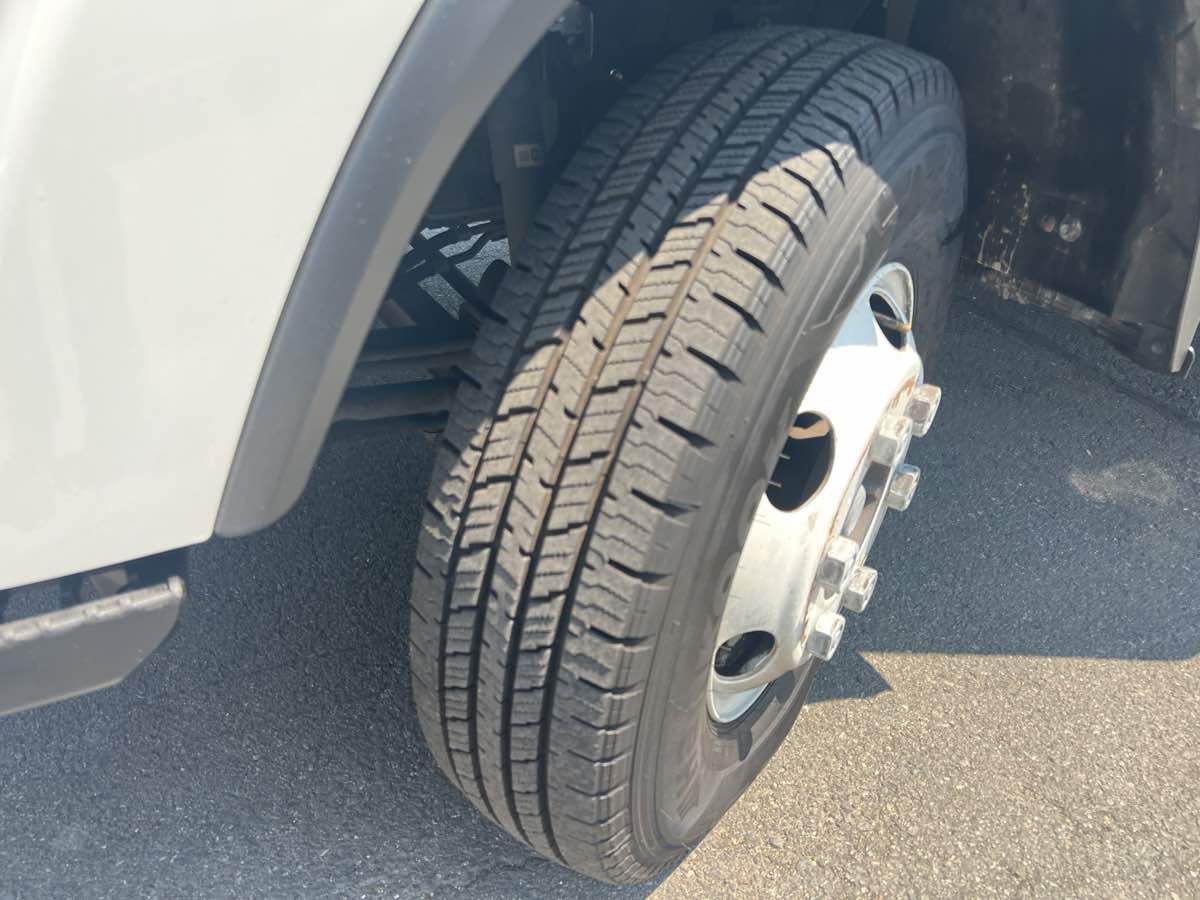 2020 Isuzu NPR photo 19