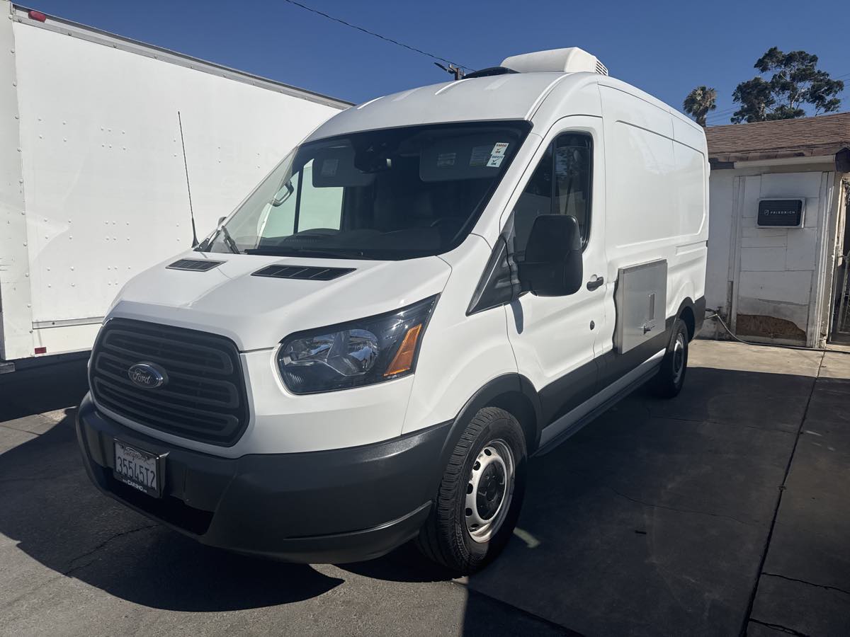 2019 Ford Transit Van photo 3