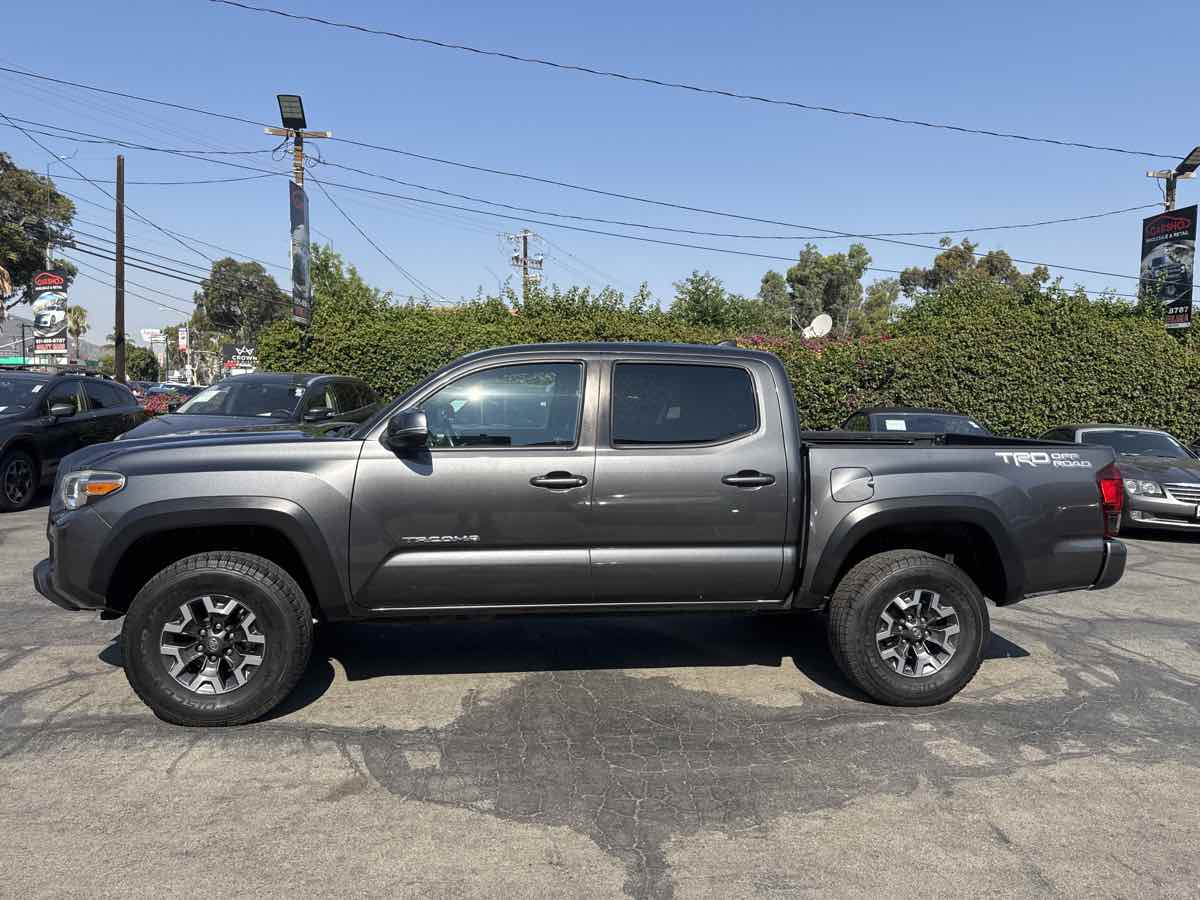 2019 Toyota Tacoma SR5 photo 4