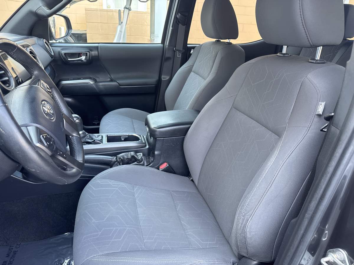 2019 Toyota Tacoma SR5 photo 10