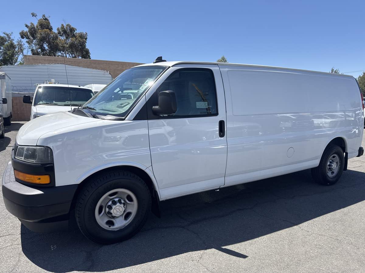 2019 Chevrolet Express Cargo 3500 Van photo 4