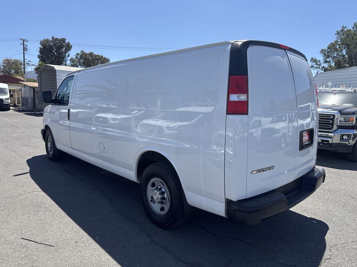 2019 Chevrolet Express Cargo 3500 Van photo 5