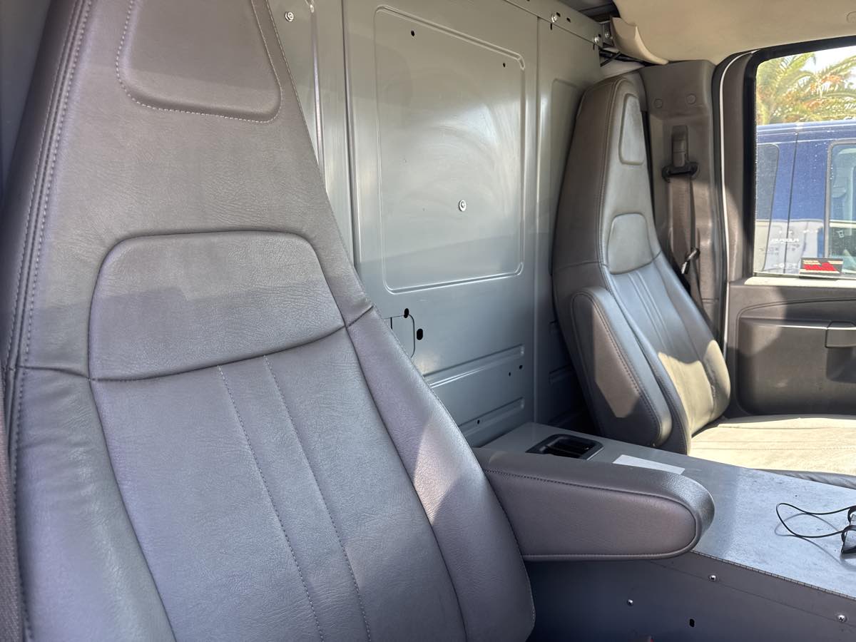 2017 Chevrolet Express Cargo Van photo 6