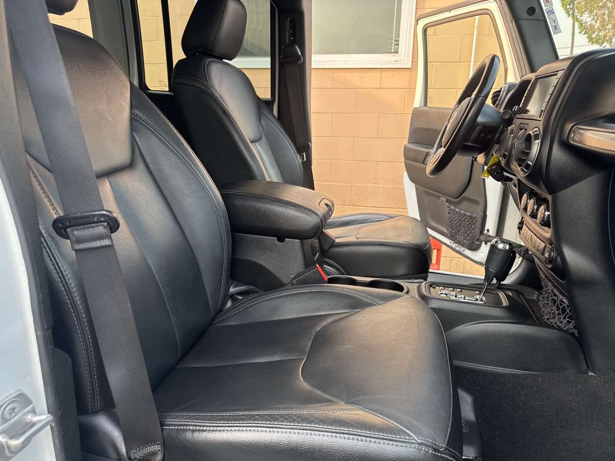 2018 Jeep Wrangler Unlimited Altitude photo 14