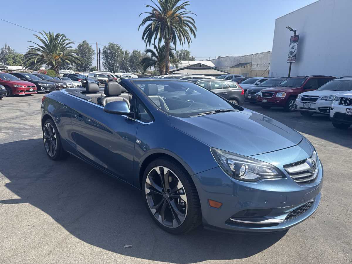 2016 Buick Cascada Premium photo 2