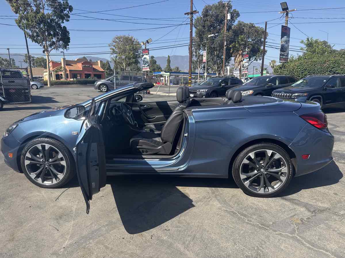 2016 Buick Cascada Premium photo 11