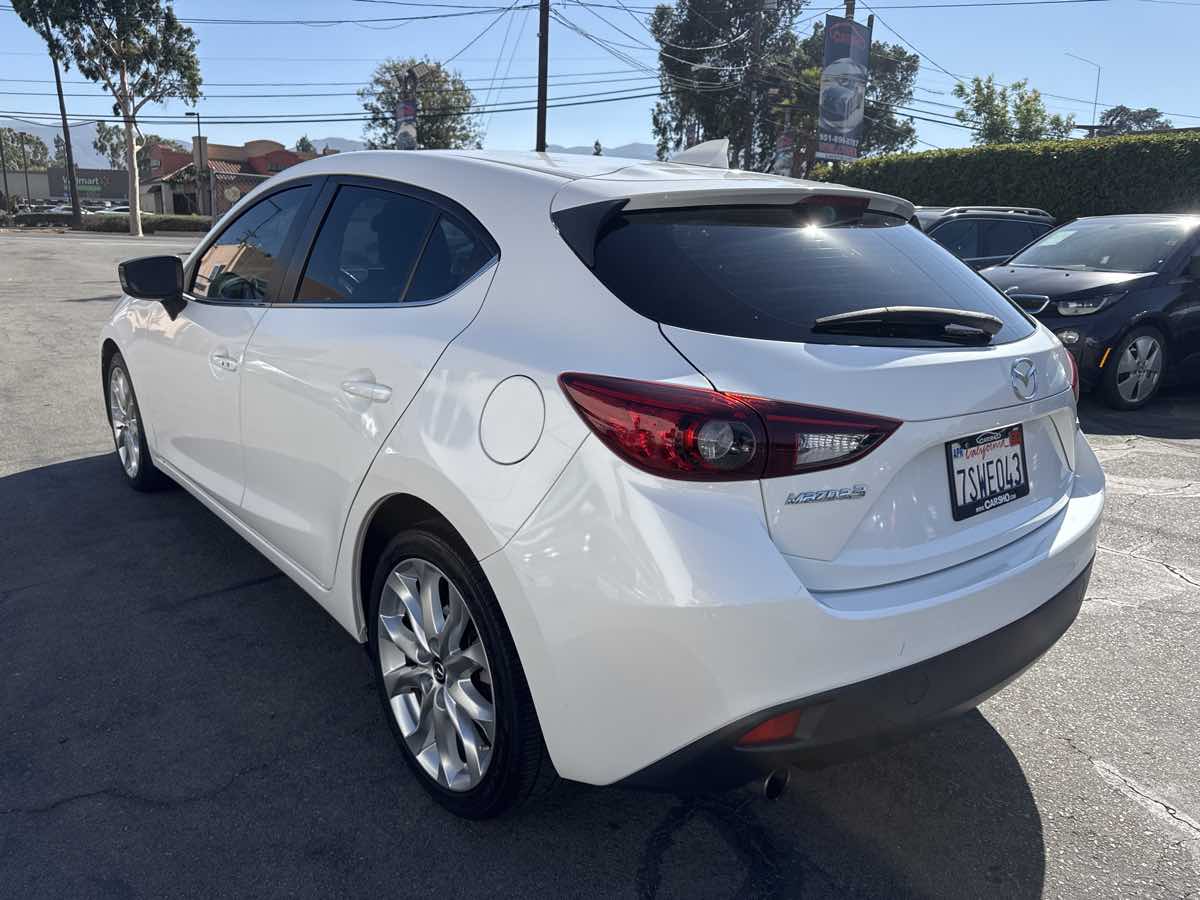 2016 Mazda Mazda3 s Touring photo 4
