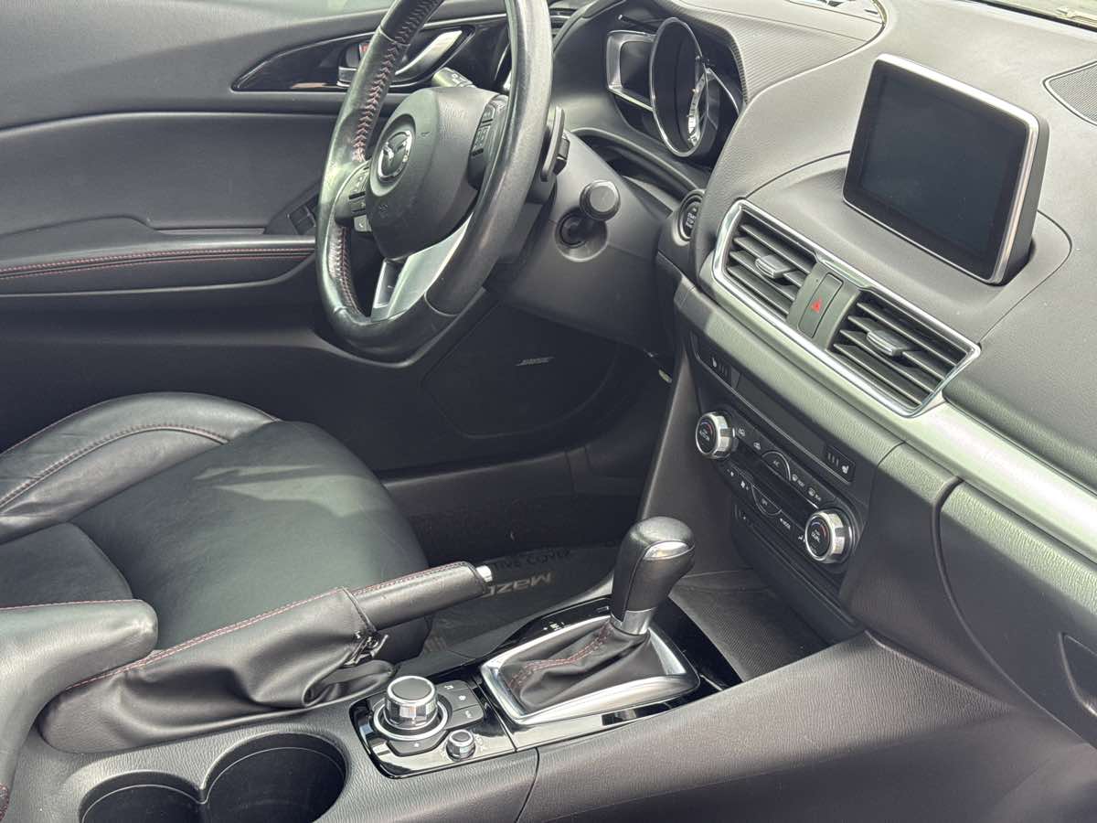 2016 Mazda Mazda3 s Touring photo 15
