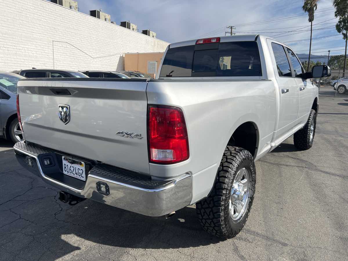 2017 Ram 2500 SLT photo 4