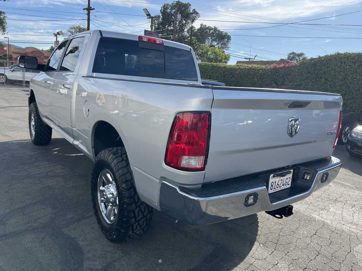 2017 Ram 2500 SLT photo 6