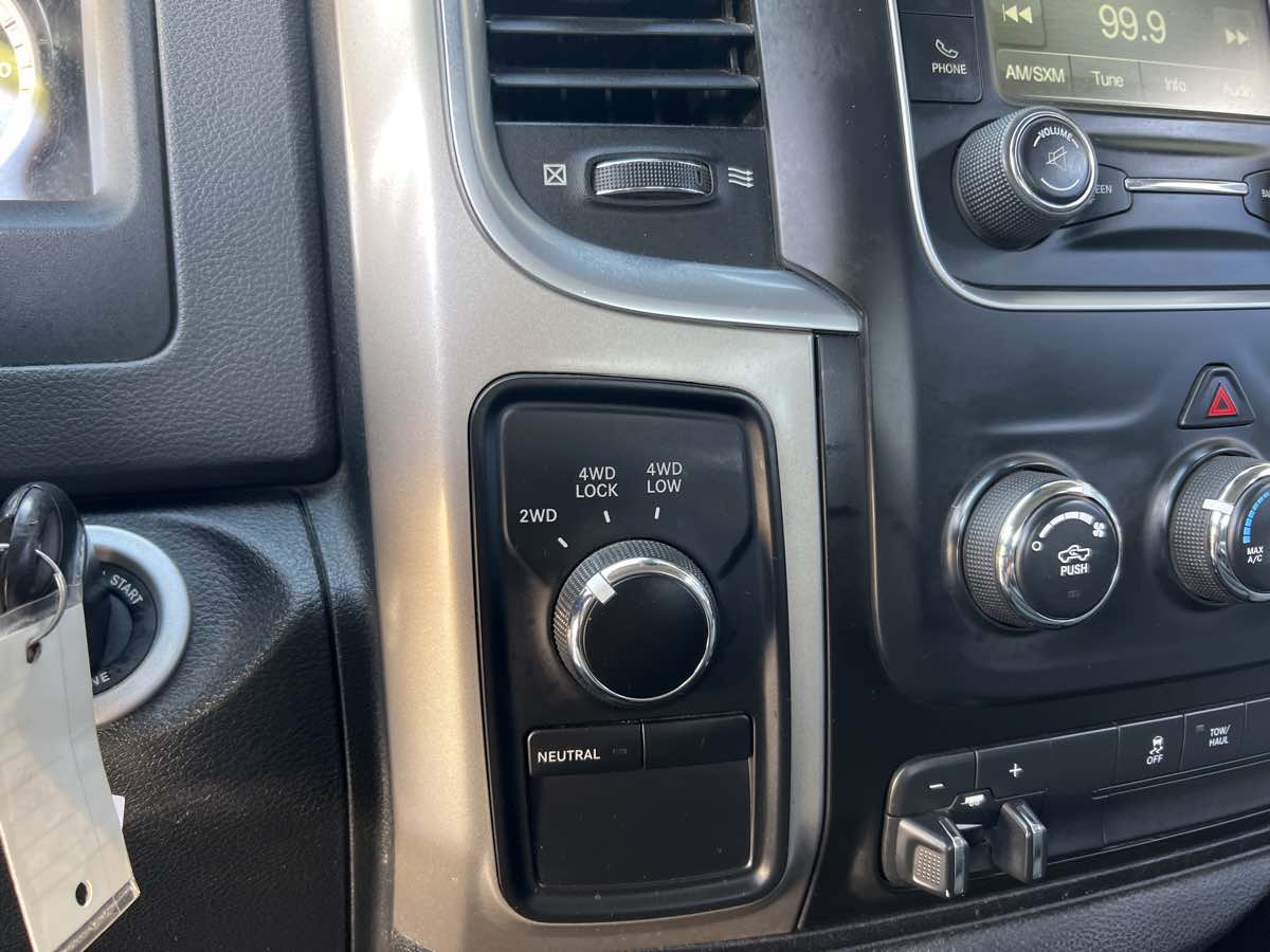 2017 Ram 2500 SLT photo 16