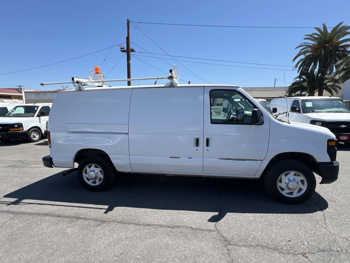 2013 Ford E-150 photo 4