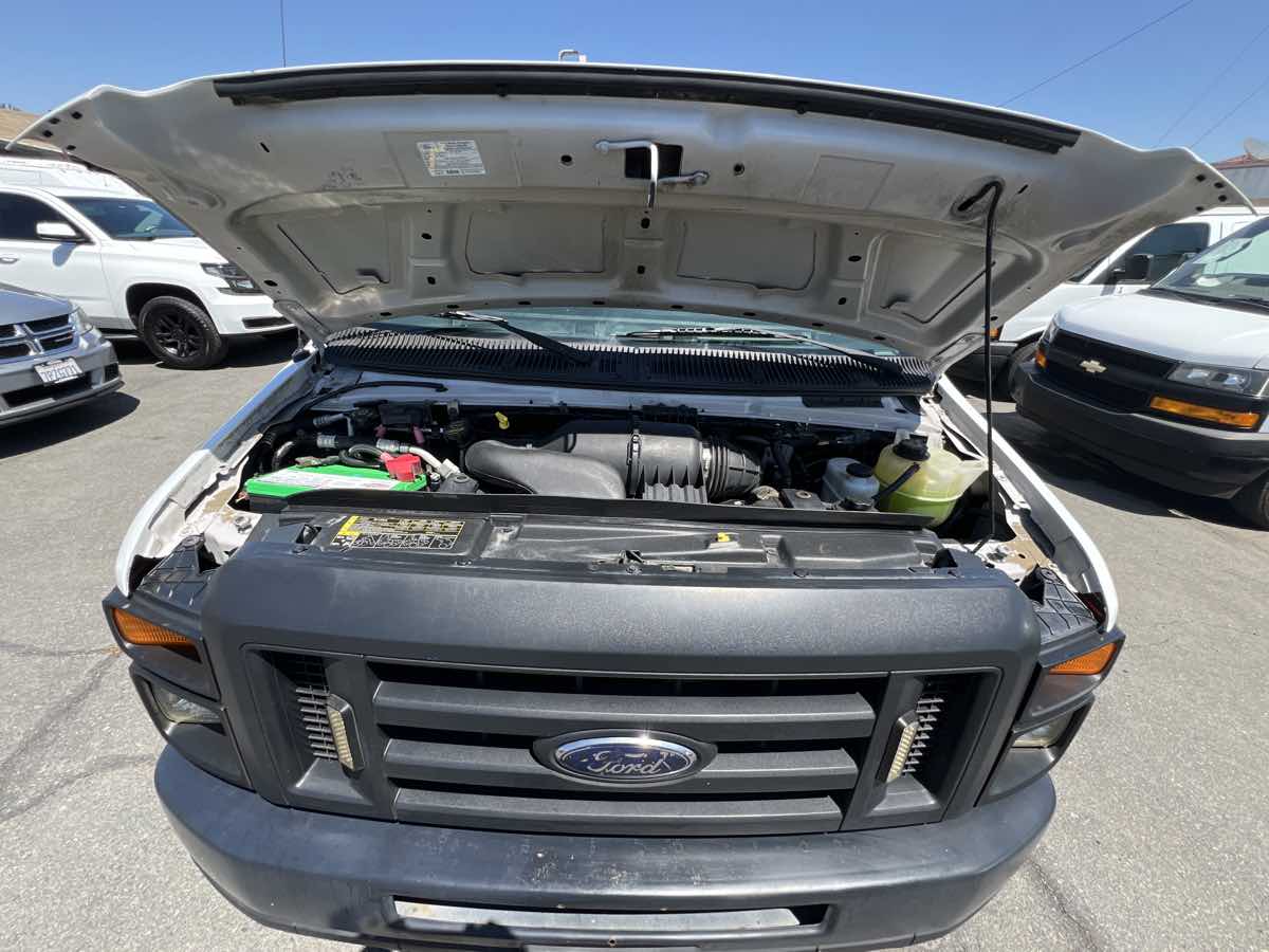 2013 Ford E-150 photo 12