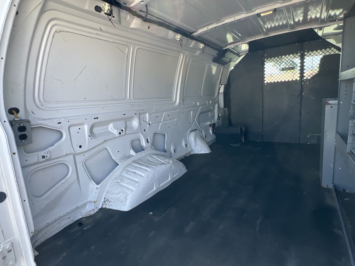 2013 Ford E-150 photo 17