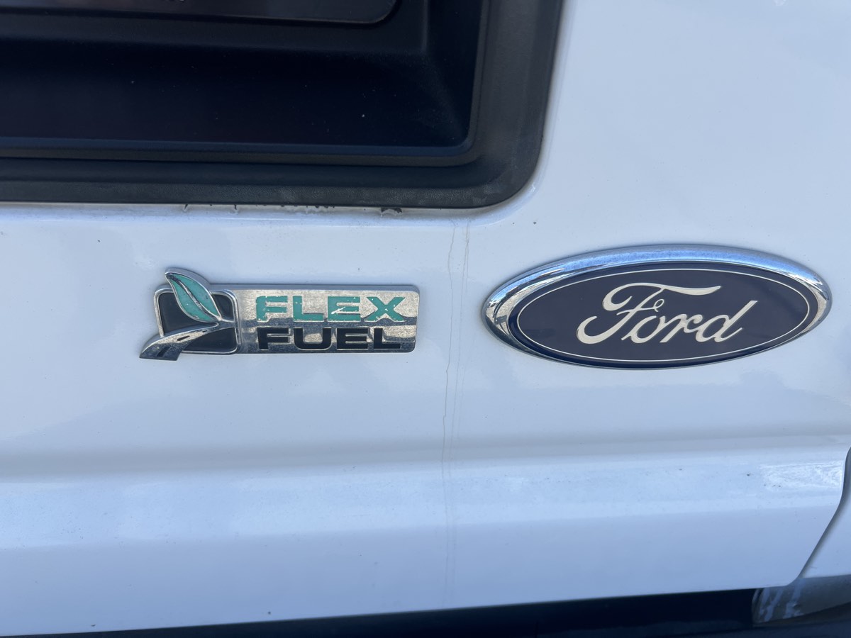2013 Ford E-150 photo 18