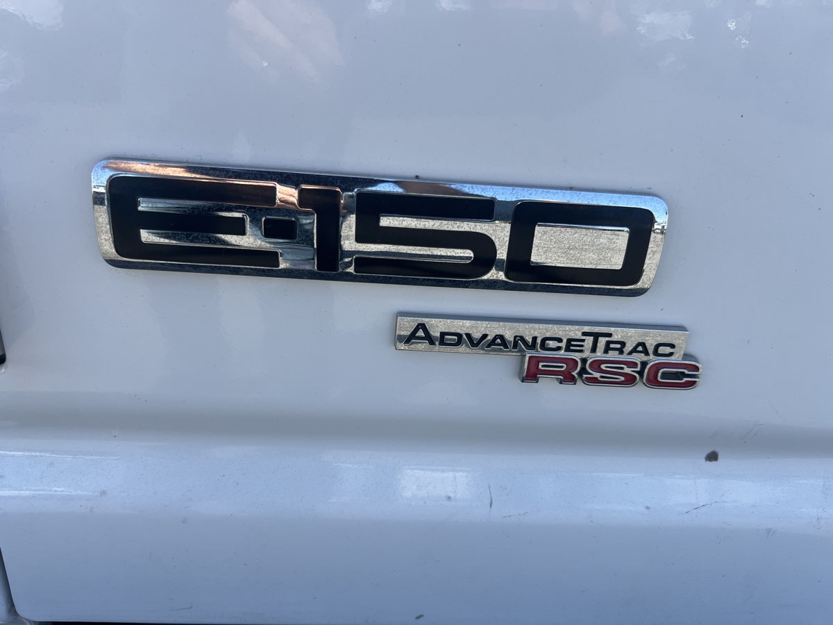 2013 Ford E-150 photo 19