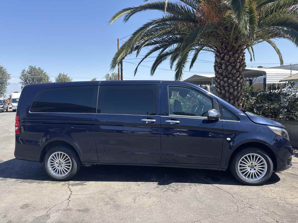 2020 Mercedes Benz Metris Cargo Van photo 2