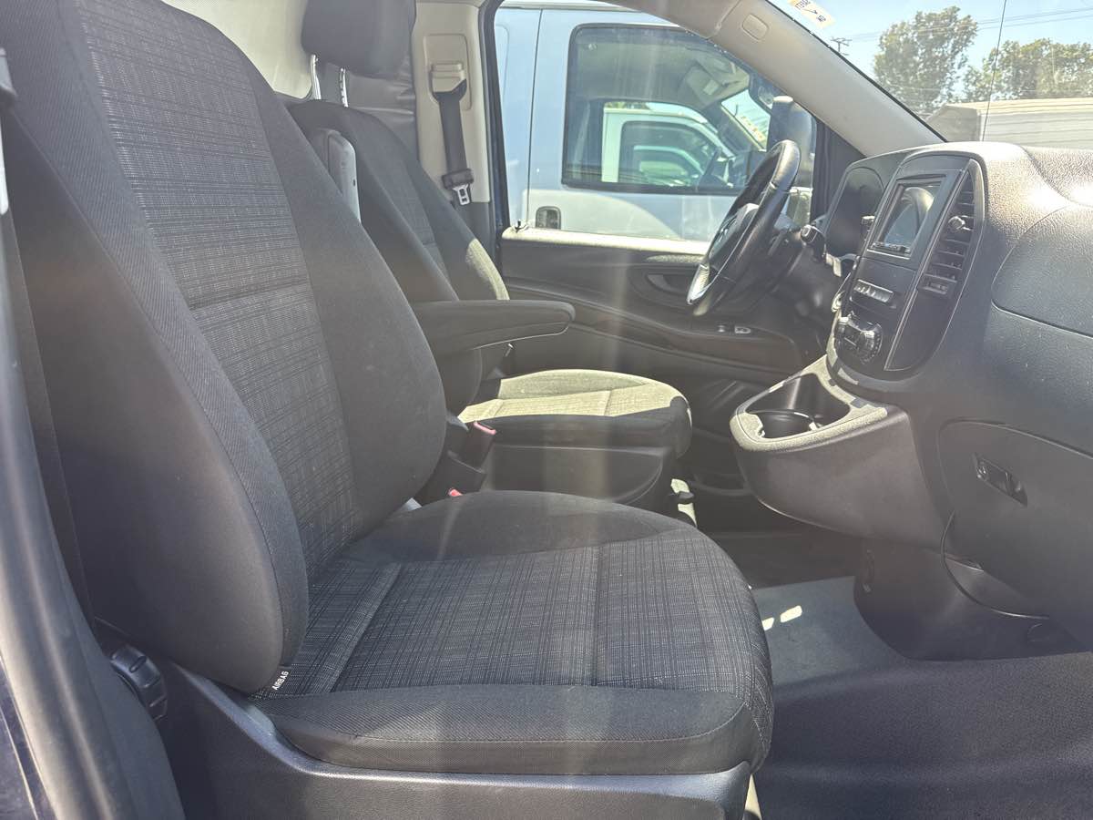 2020 Mercedes Benz Metris Cargo Van photo 9