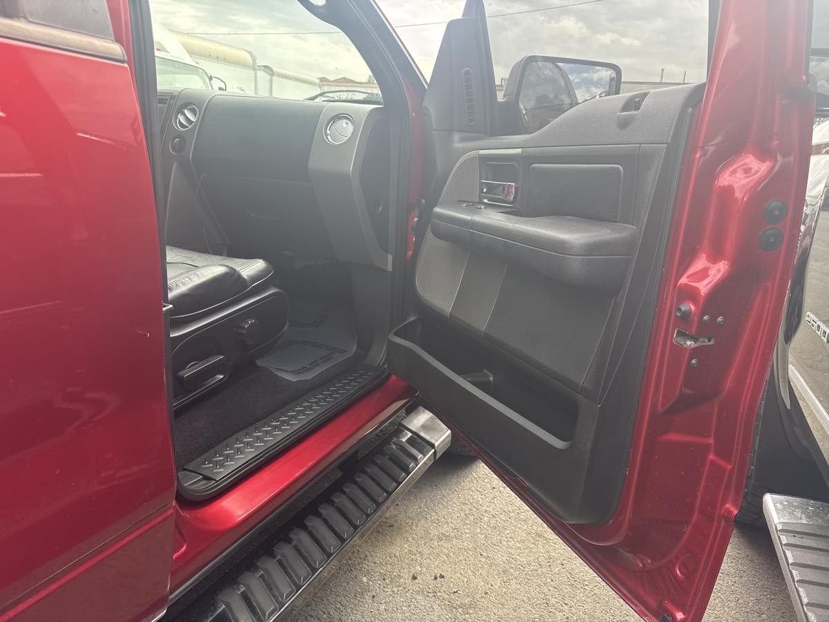 2008 Ford F-150 XLT photo 4