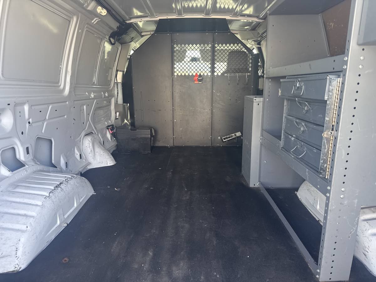 2013 Ford E-150 photo 6