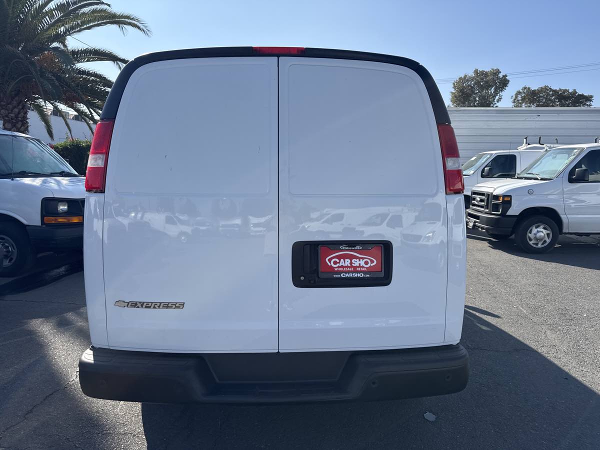 2019 Chevrolet Express Cargo Van photo 4