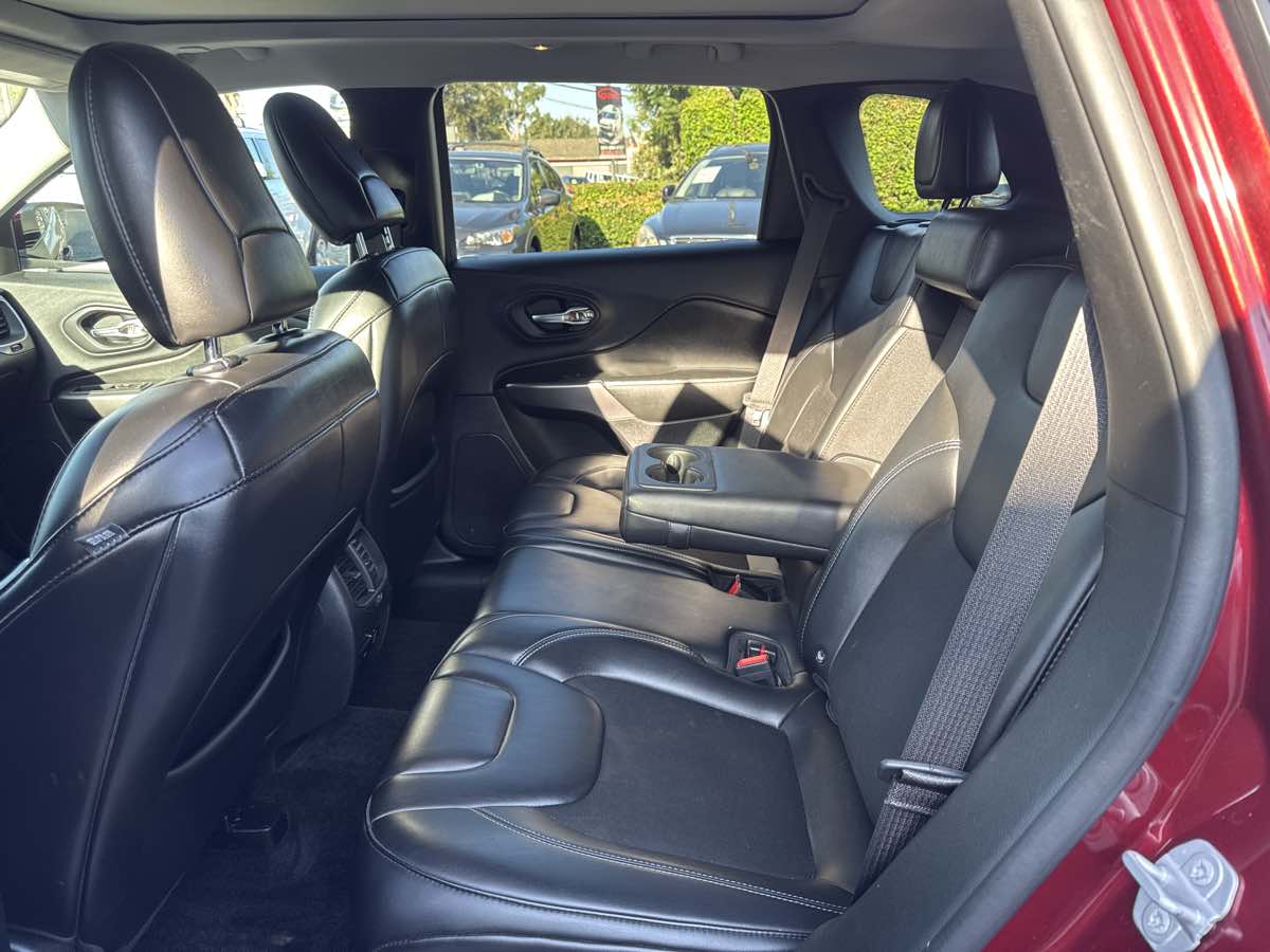 2019 Jeep Cherokee Latitude photo 6