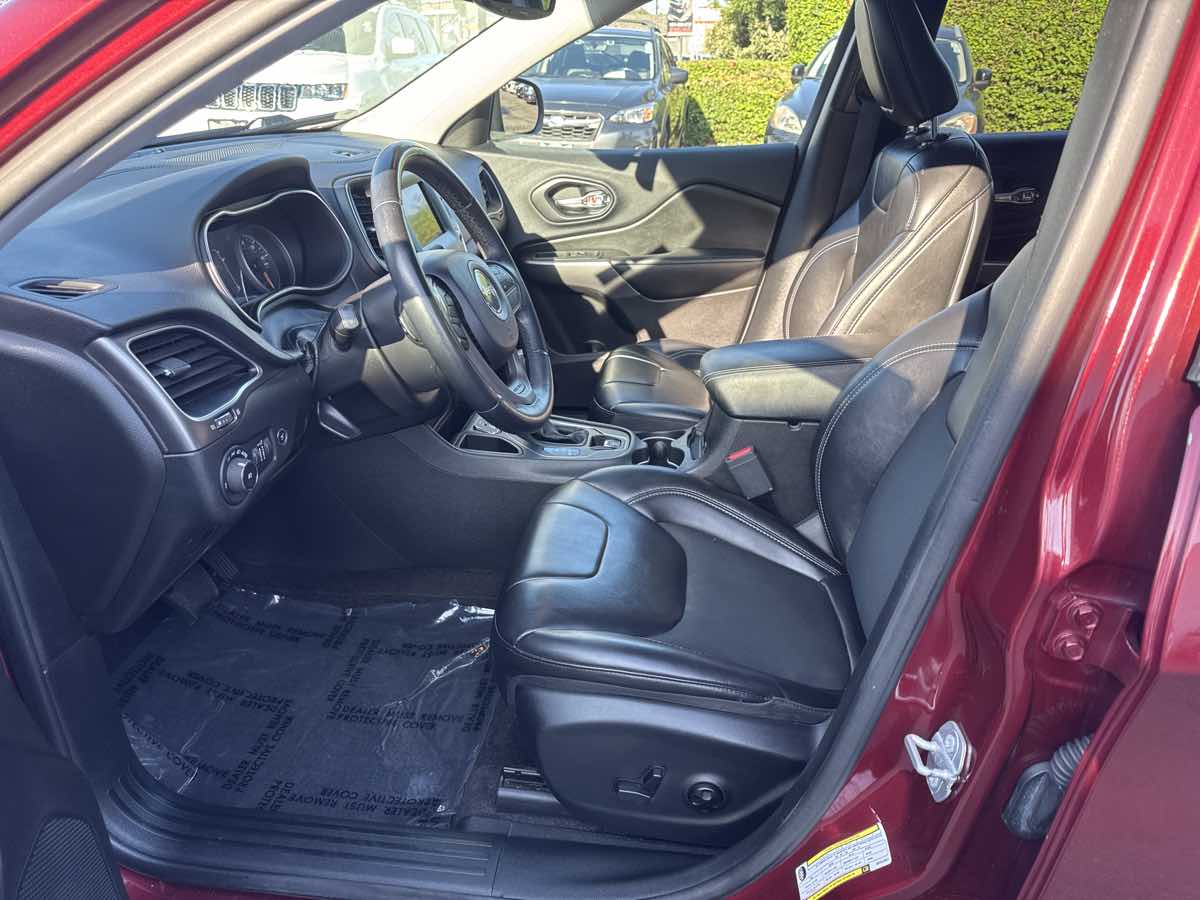 2019 Jeep Cherokee Latitude photo 9