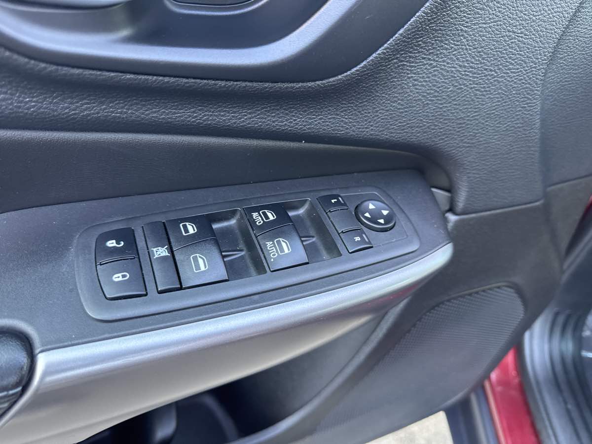 2019 Jeep Cherokee Latitude photo 10
