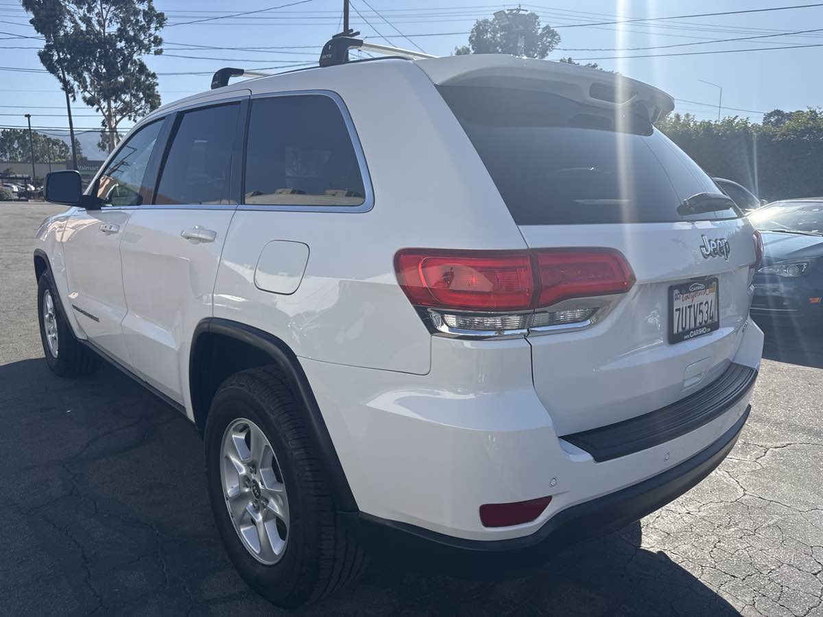 2017 Jeep Grand Cherokee Laredo photo 5