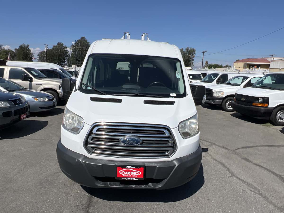 2017 Ford Transit XLT photo 3