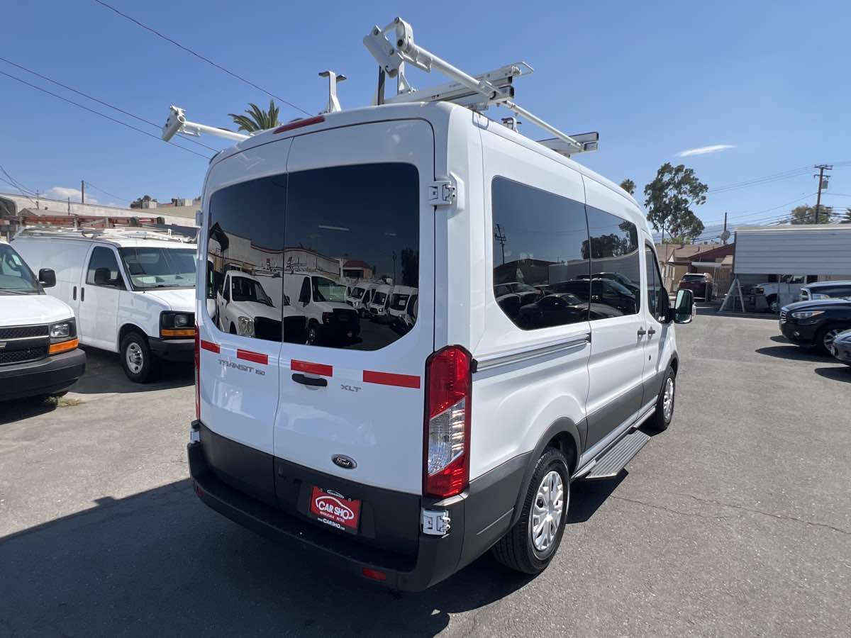 2017 Ford Transit XLT photo 7
