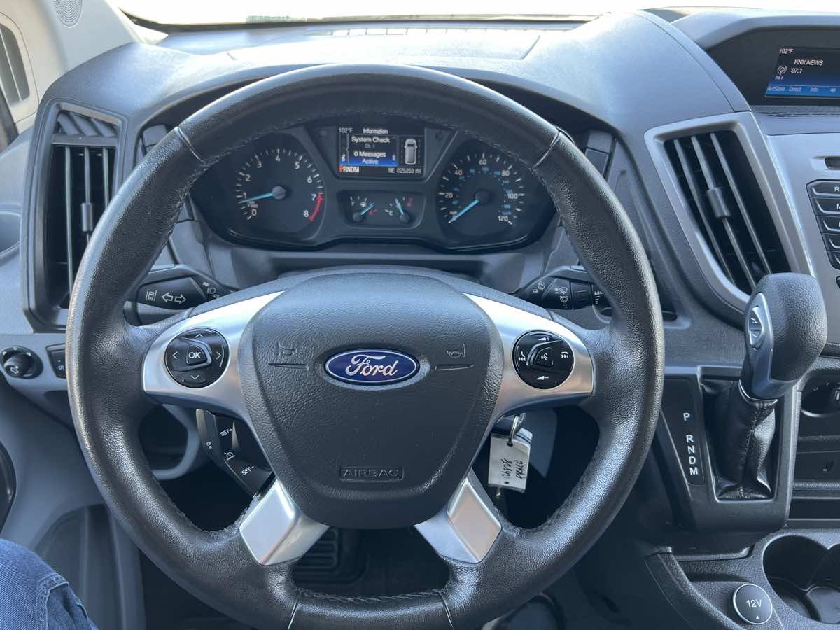 2017 Ford Transit XLT photo 15