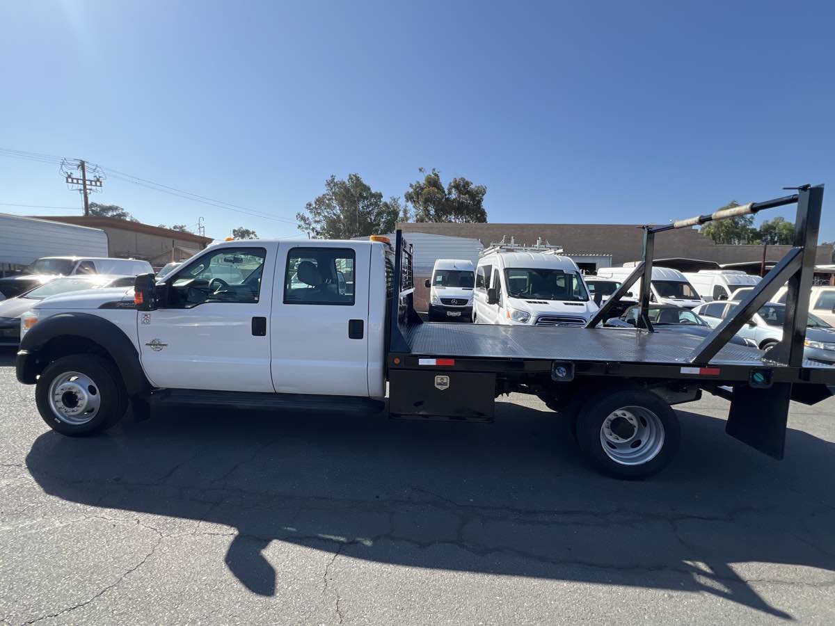2014 Ford F-550 - Photo 5